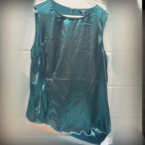 Emerald green Express NWT sleeveless blouse XL